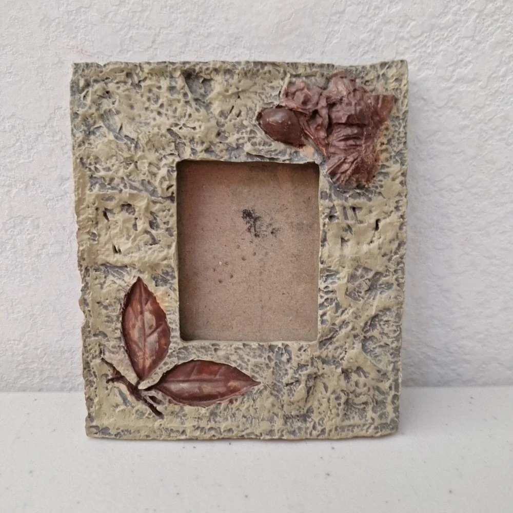 Vintage Photo Frame Faux Cracked Look Stone Leaves Nature 4 x 4.5 Table Top
